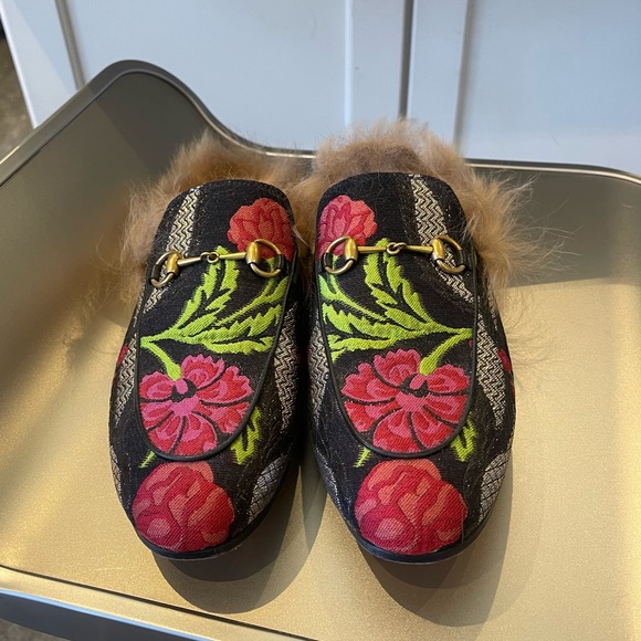 GUCCI Princetown Tapestry Brocade Floral Fur Mules. 38.5 - Picture 3 of 9